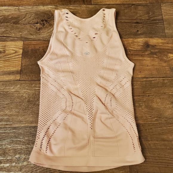 ALO Yoga Lark tank top - Picture 2 of 3